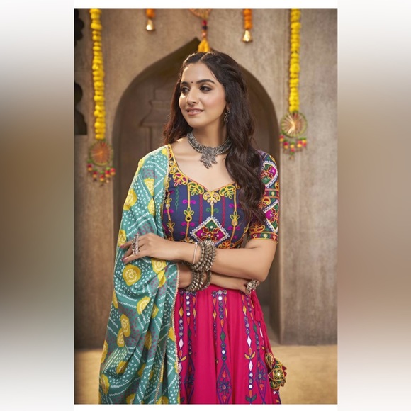 NEW Navratri Lehenga Choli - Picture 4 of 5